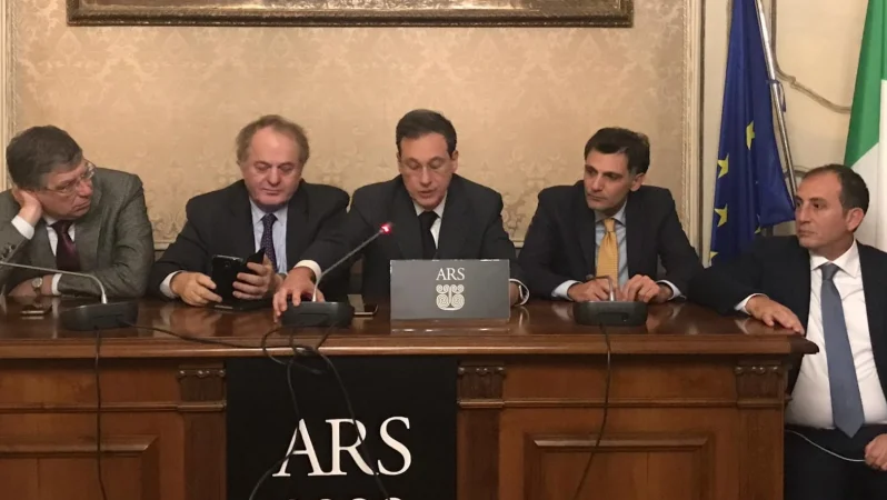 Il Pd perde la prima battaglia contro Musumeci: le “quote rosa” in Giunta dalla prossima legislatura