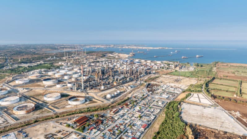 Lukoil e Blutec, Schifani e Urso: “Procedure in corso, vigileremo su garanzie per ambiente e lavoratori”