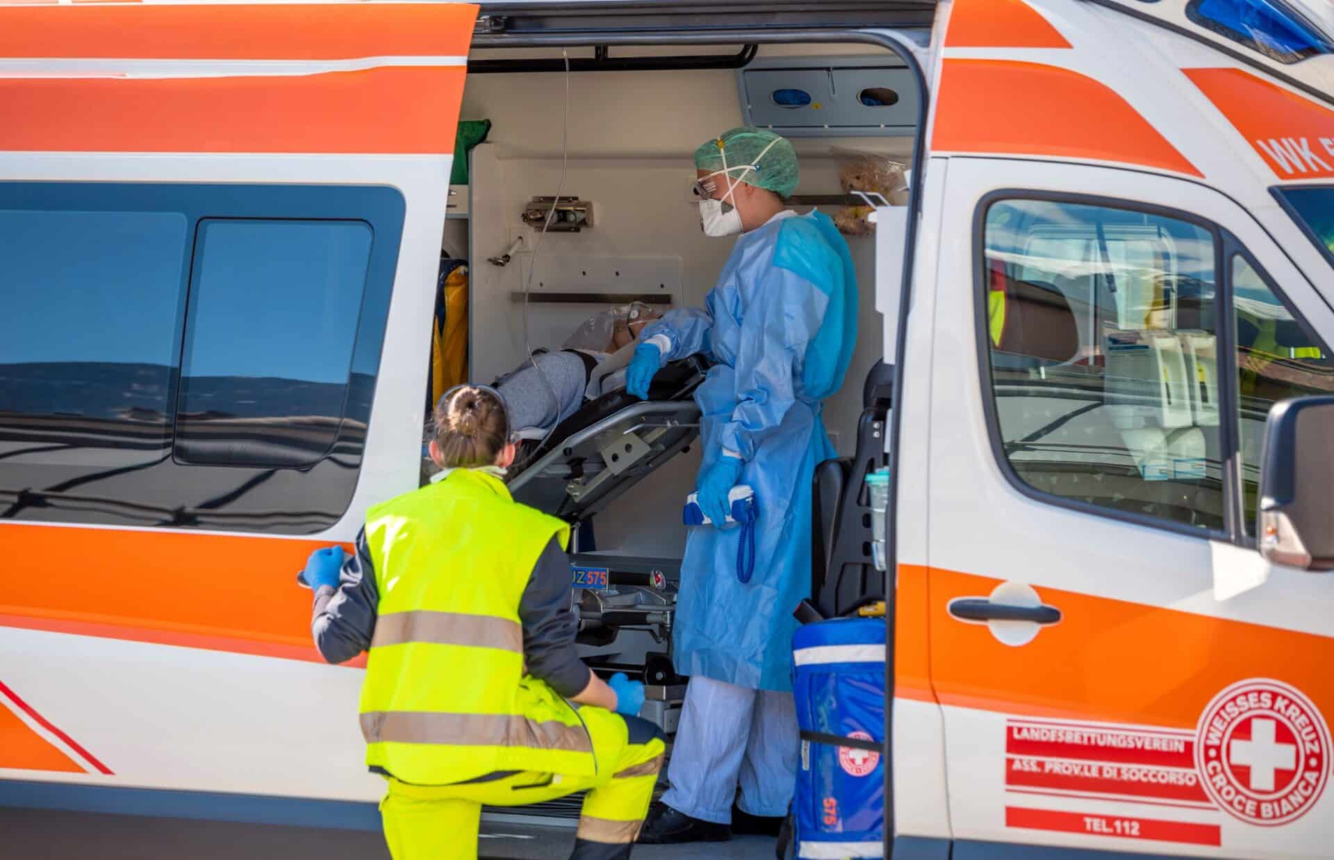 Incidenti stradali: morto 18enne a Palermo. Grave l’amico