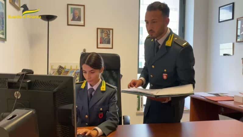 Palermo, false attestazioni per “fregare” il ministero della Cultura: sequestro da oltre 470mila a commerciante